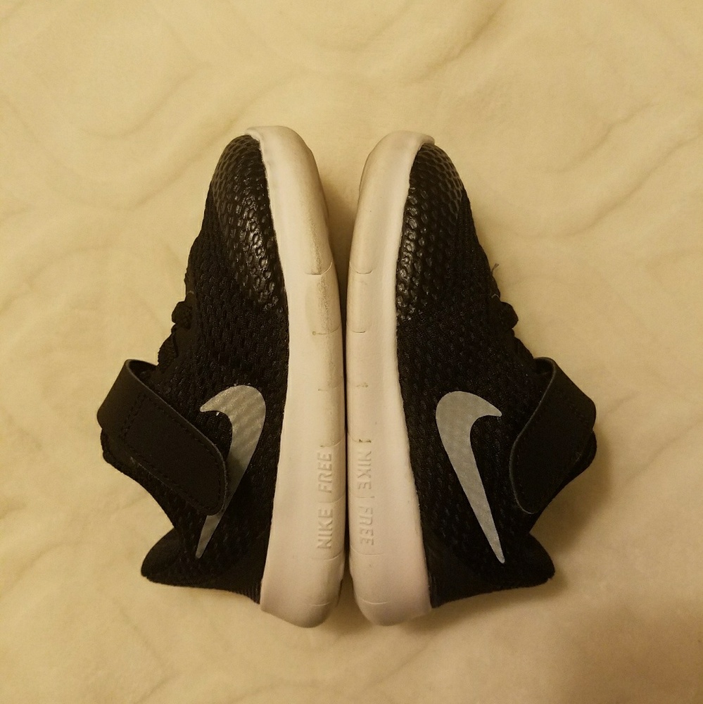 Nike free runs